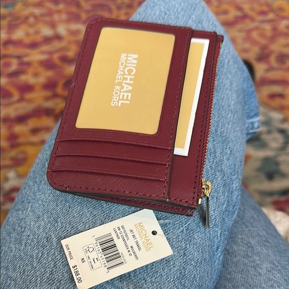 Michael Kors Jet Set Travel Burgundy Card Holder - Picture 2 of 7